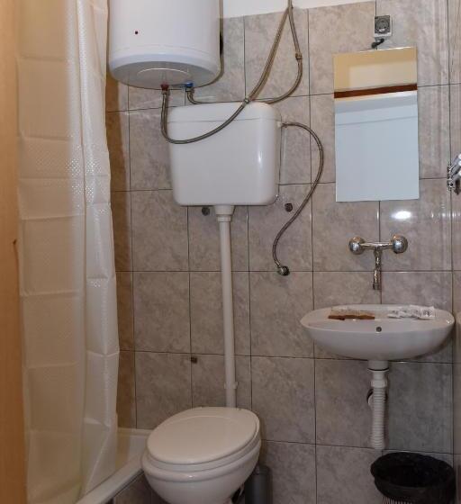 اتاق استاندارد چهار تخته, Milkaza