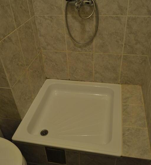 اتاق استاندارد, Milkaza