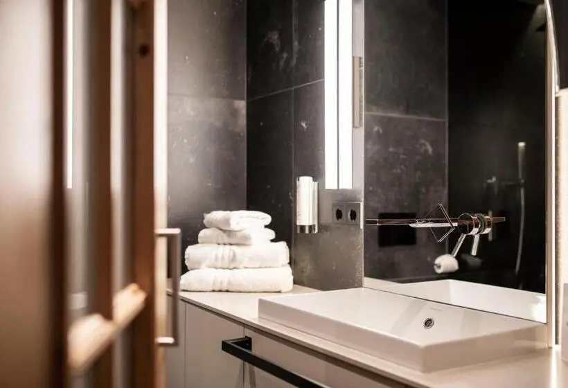 ガーデンビューデラックスルーム, Alpine Spa Resort Viktoria