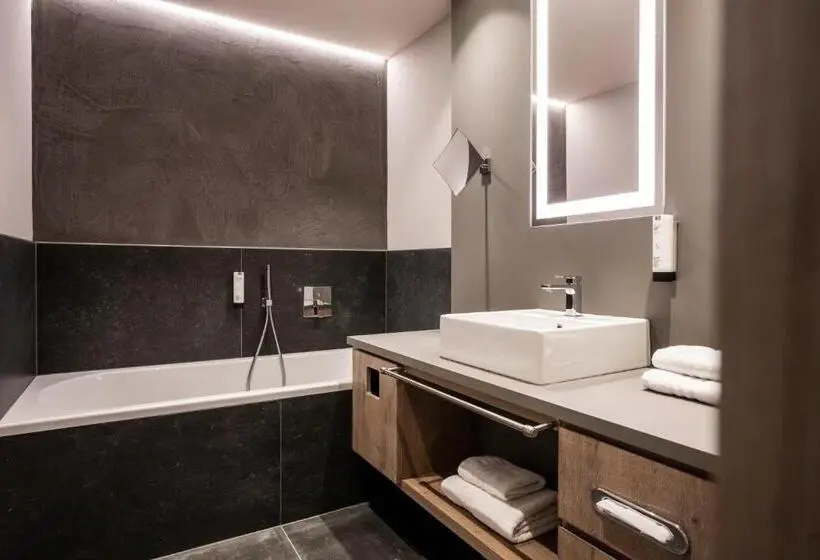 バルコニー付きデラックスルーム, Alpine Spa Resort Viktoria