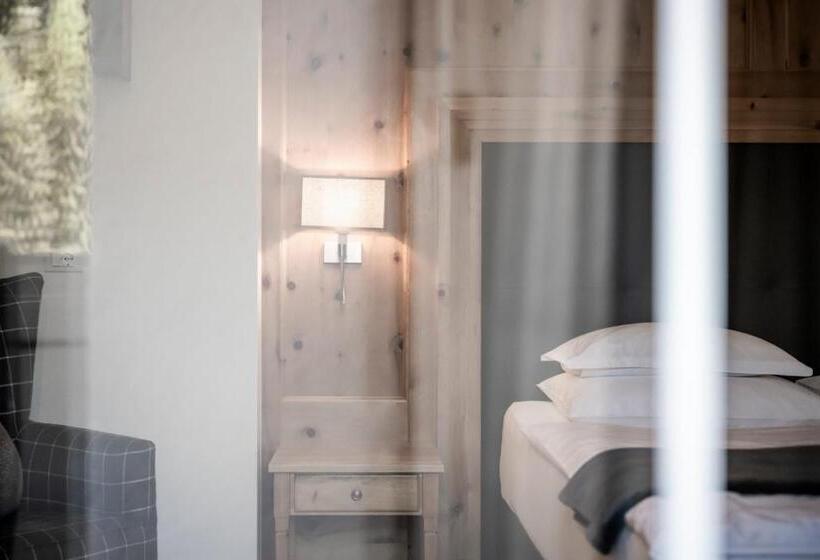 标准间带阳台, Alpine Spa Resort Viktoria