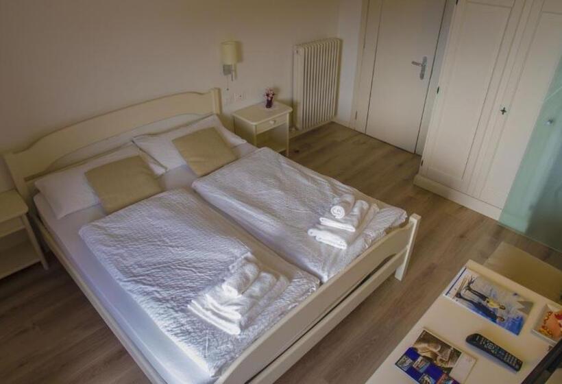 غرفة قياسية, B&b Francolini