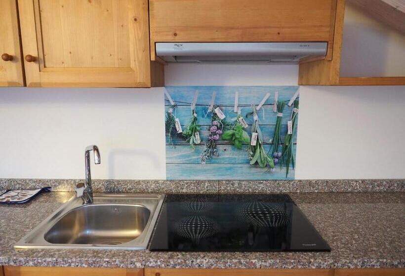 شقة غرفة واحدة, B&b Francolini