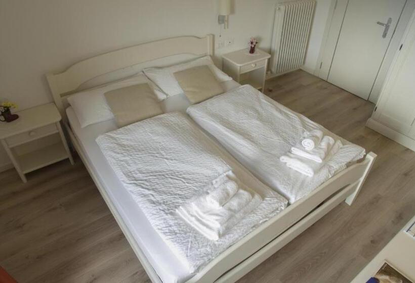 غرفة عائلية كلاسيكية, B&b Francolini