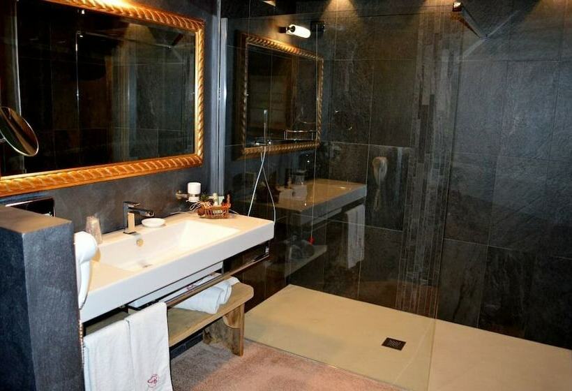 غرفة قياسية, Chateau Blanc