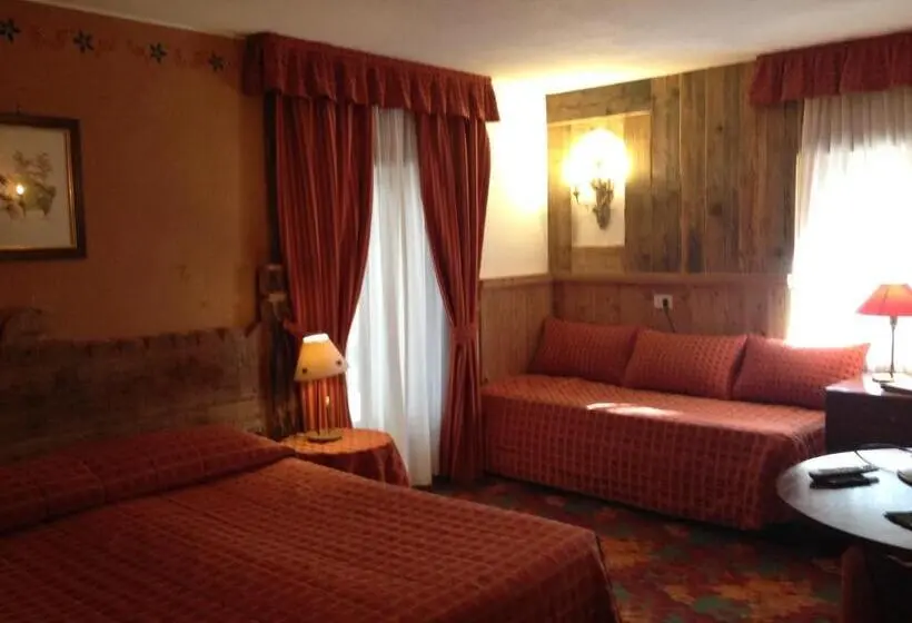 اتاق استاندارد سه نفره, Chateau Blanc