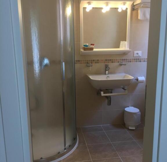 Номер Стандарт Вид на Море с Балконом, Erika