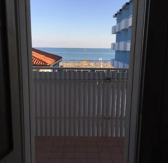 Standardzimmer mit Meerblick & Balkon, Erika