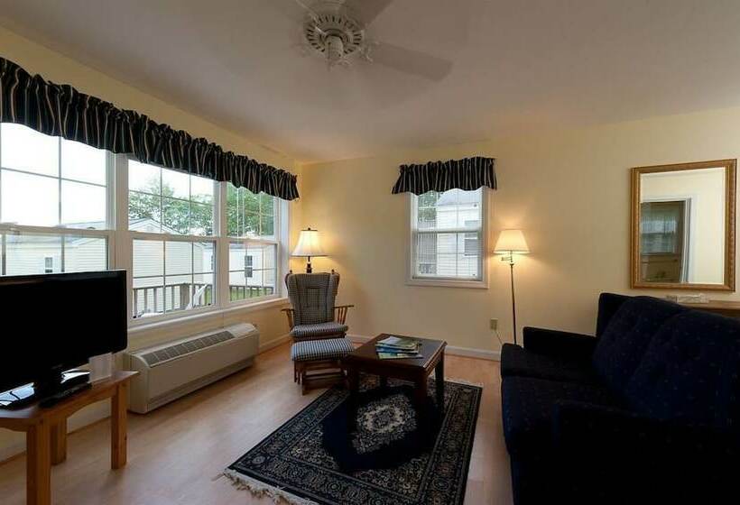 キャビン, Glenmoor By The Sea