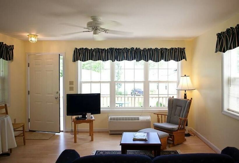 キャビン, Glenmoor By The Sea