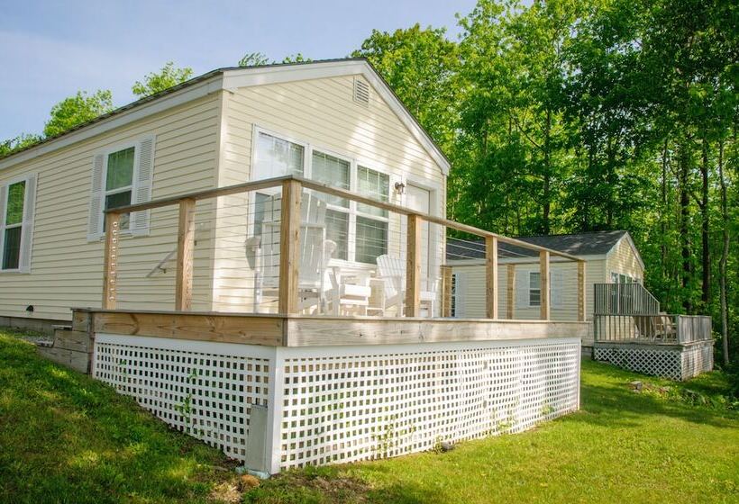 キャビン, Glenmoor By The Sea