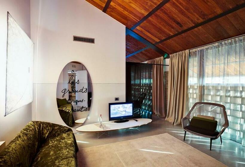 Люкс с Балконом, Il Tesoro Living Resort