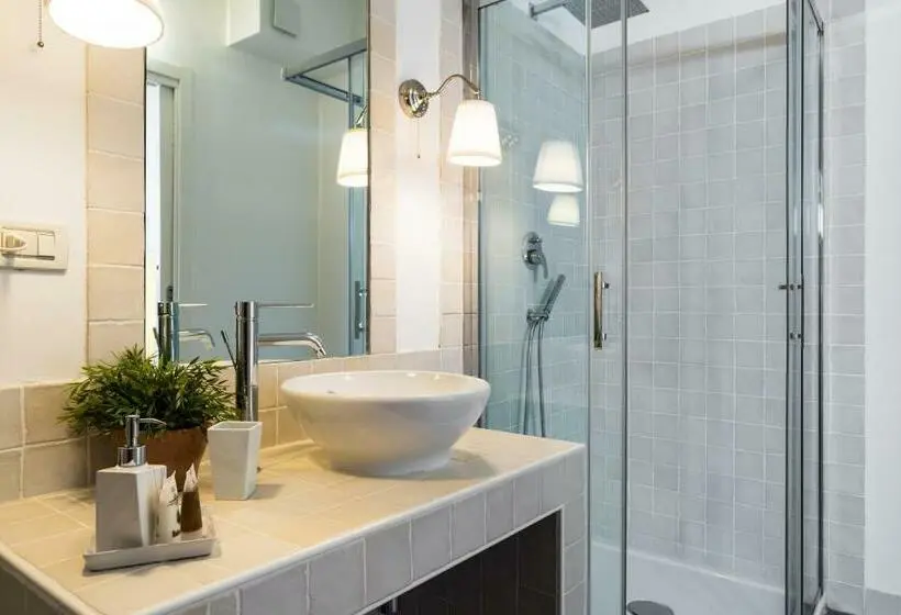Standart Oda, Villa Borgo Duino