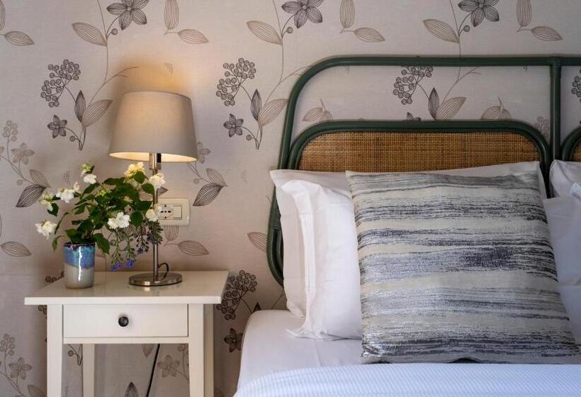 Superior Oda, Villa Borgo Duino