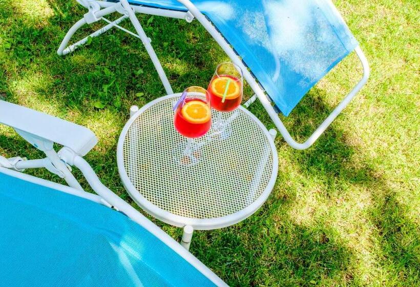 Balkonlu Delüks Oda, Villa Borgo Duino