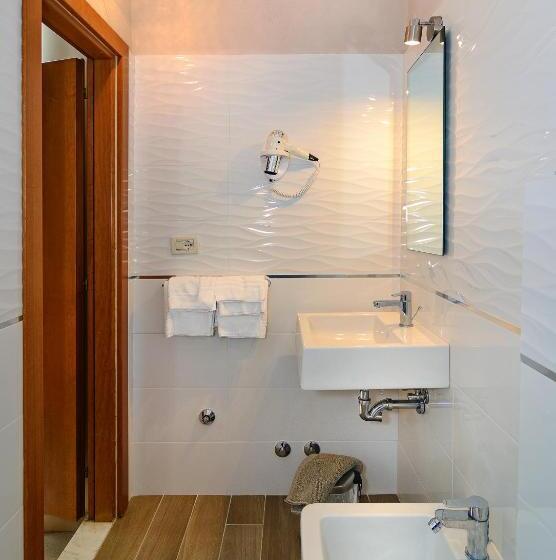 스탠다드 트리플 룸, Villa Grazia