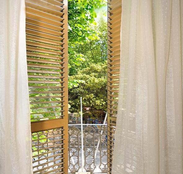 اتاق استاندارد یک نفره, Villa Grazia