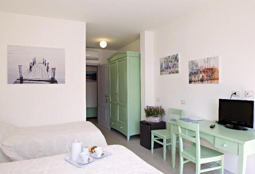 חדר סטנדרט לשלושה, Liù B&b