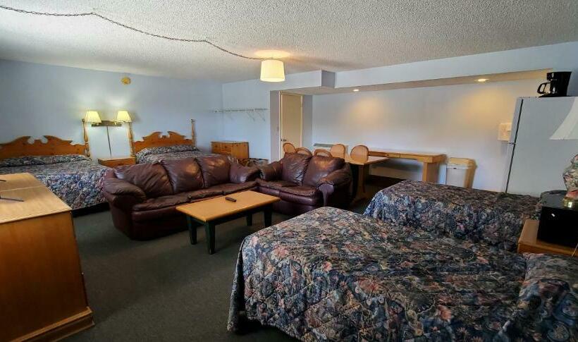 패밀리 룸, Lakeview Inn & Suites Okeechobee