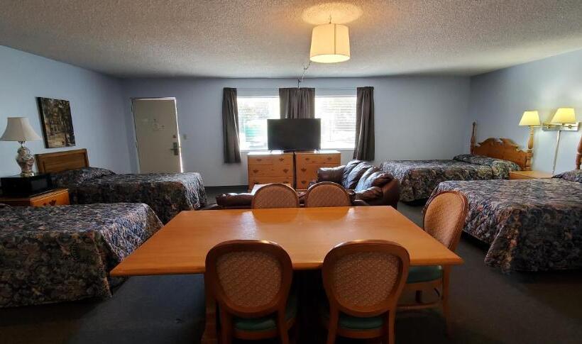 패밀리 룸, Lakeview Inn & Suites Okeechobee