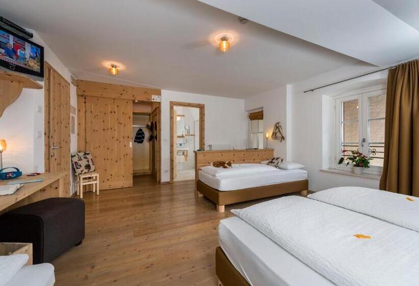 Семейный Номер Вид на Горы, Small & Lovely Hotel Zaluna