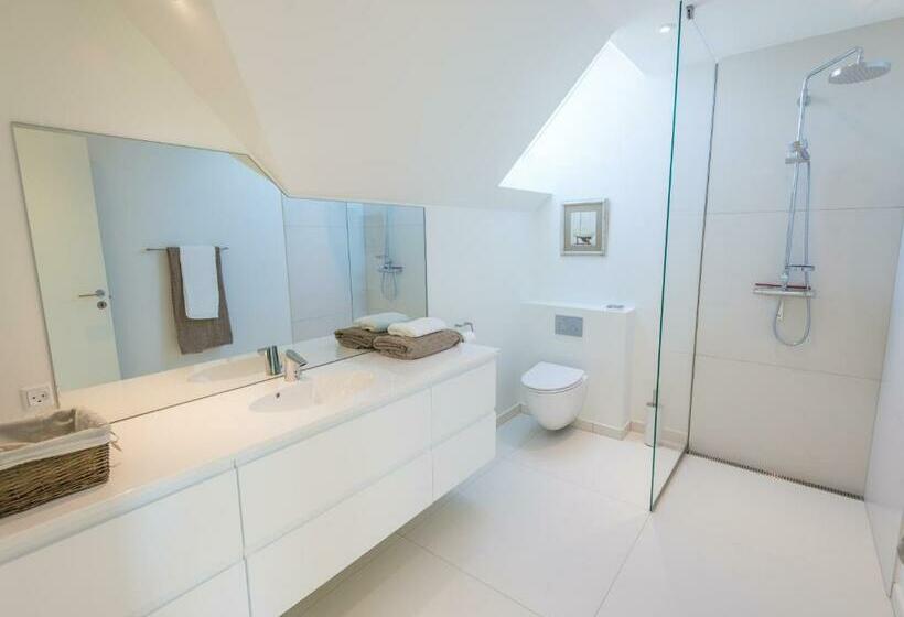 חדר דלוקס, Kunstart20