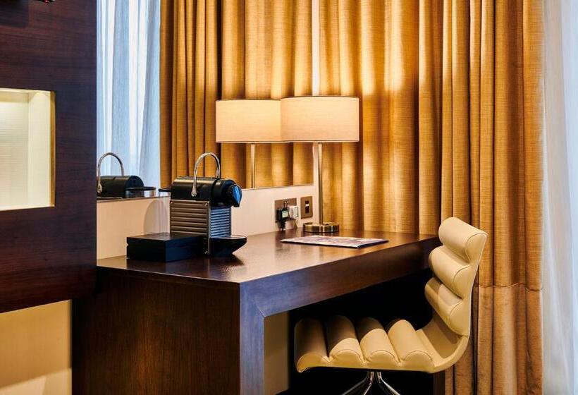 身障者適用スタンダードルーム, Genting Hotel & Spa At Resorts World Birmingham