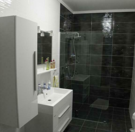 اتاق استاندارد سه تخته با سرویس بهداشتی مشترک, Hostel Nina Mostar