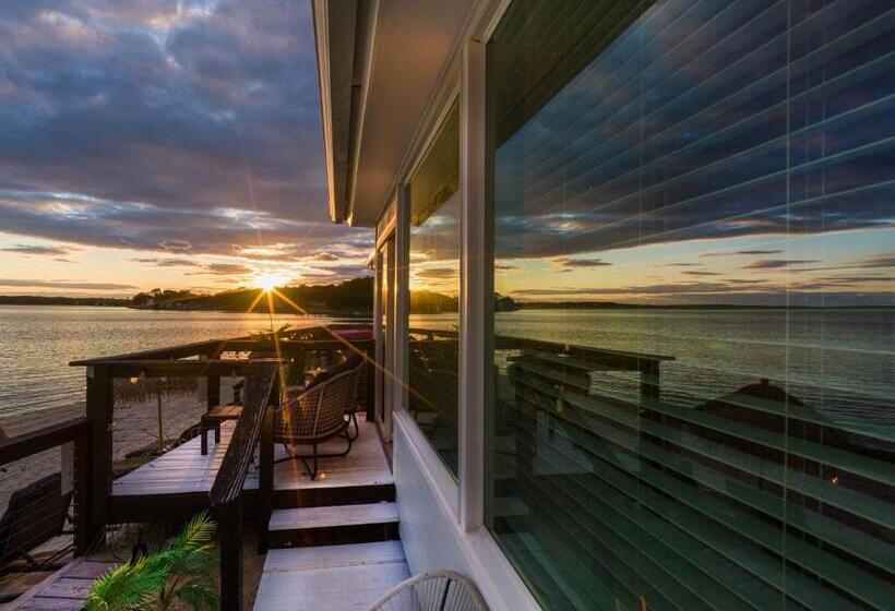 جناح جونيور مطلّ علي البحر, Aqua By American Beech   Adults Only