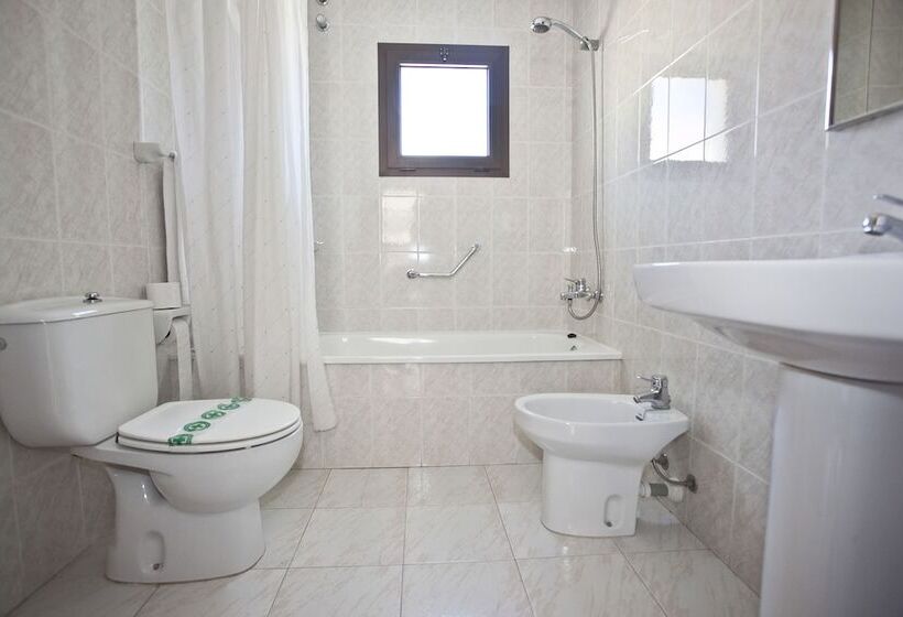 스탠다드 트리플 룸, Beri