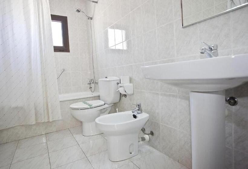 스탠다드 트리플 룸, Beri