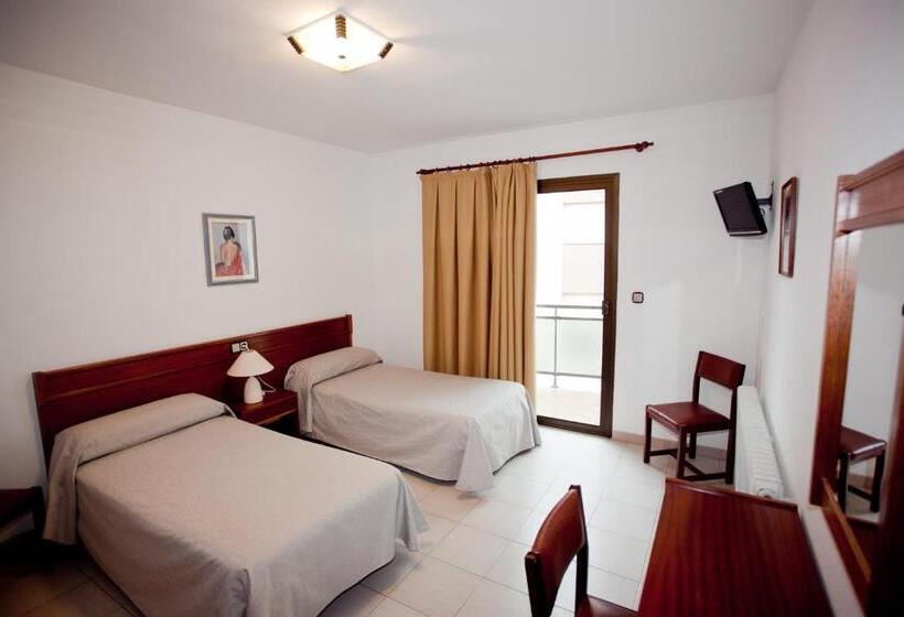 스탠다드 트리플 룸, Beri