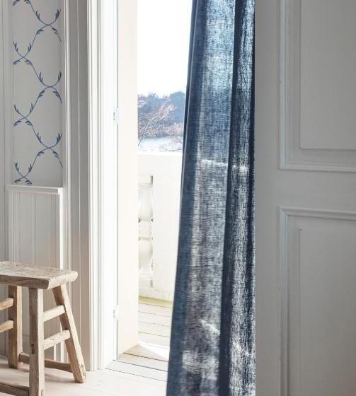 اتاق لوکس با بالکن و چشمانداز دریا, Bretagne