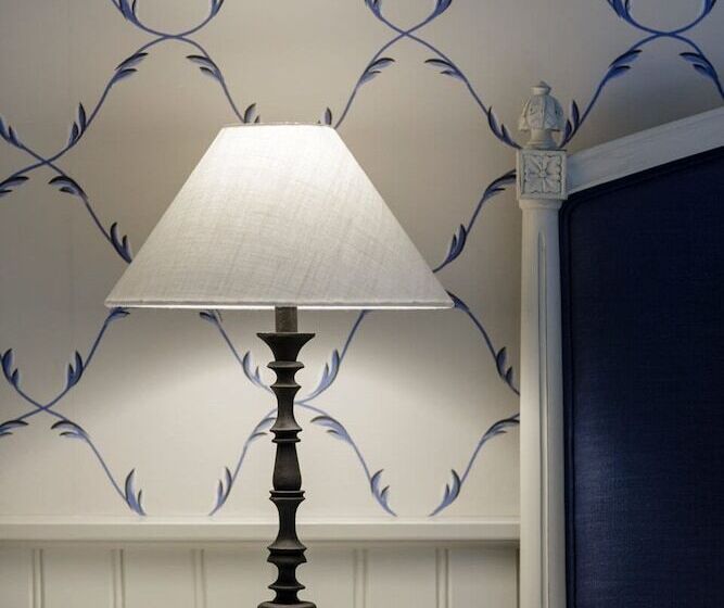 اتاق لوکس, Bretagne