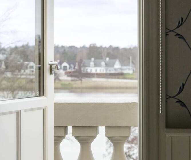 سوییت با چشمانداز دریا, Bretagne