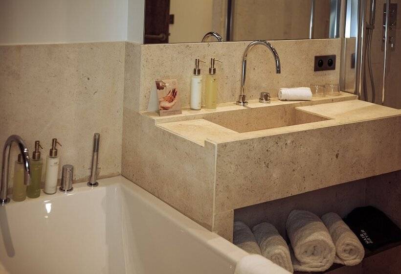 غرفة ديلوكس, Chateau De Razay