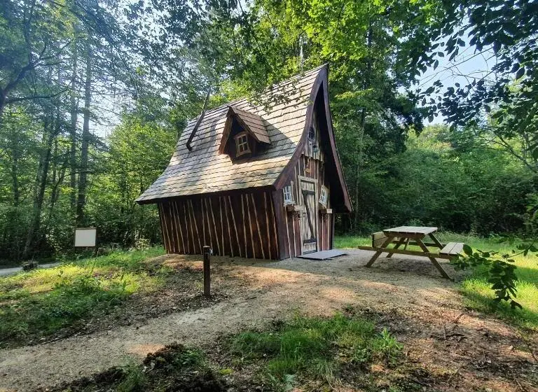１ベッドルームハウス, Chateau De Razay