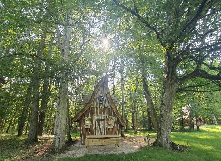 منزل غرفة نوم واحدة, Chateau De Razay