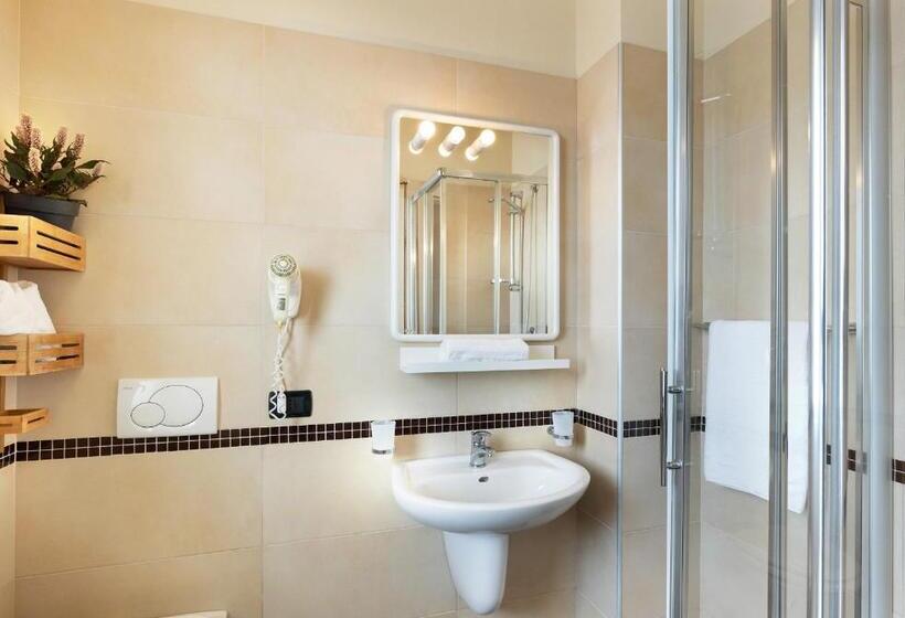 Номер Superior, Constellation