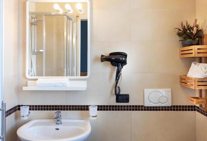 Номер Superior Вид на Море, Constellation