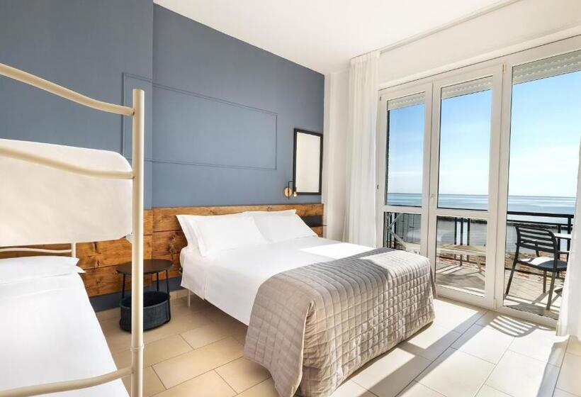 Номер Superior Вид на Море, Constellation