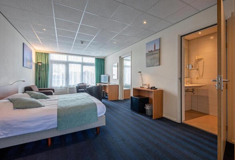 غرفة ديلوكس عائلية, De Branding