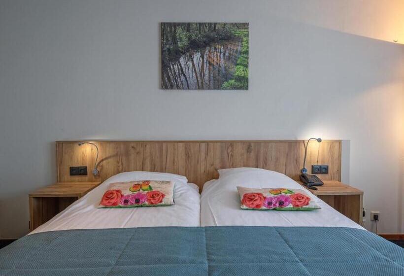 غرفة قياسية, De Branding