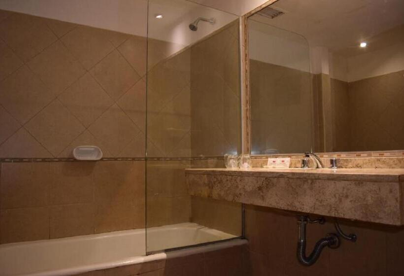 스탠다드 트리플 룸, Hernandarias