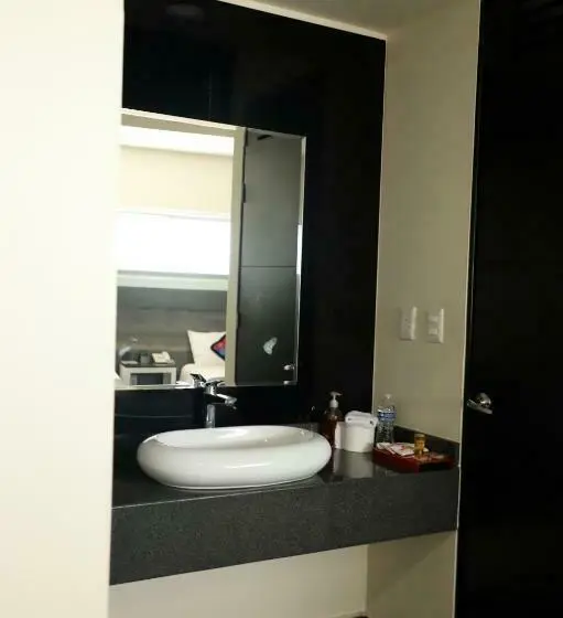 ジュニアスイート, Homesuites Malecon