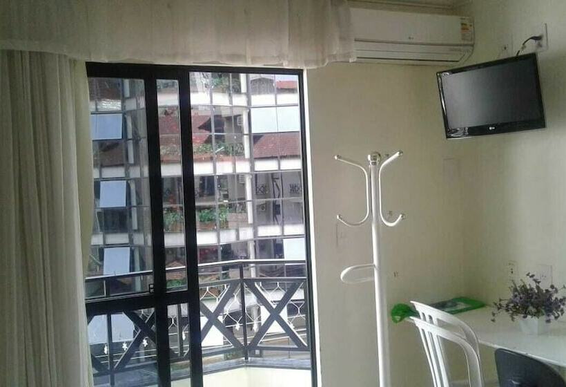 חדר סטנדרט, Kirst