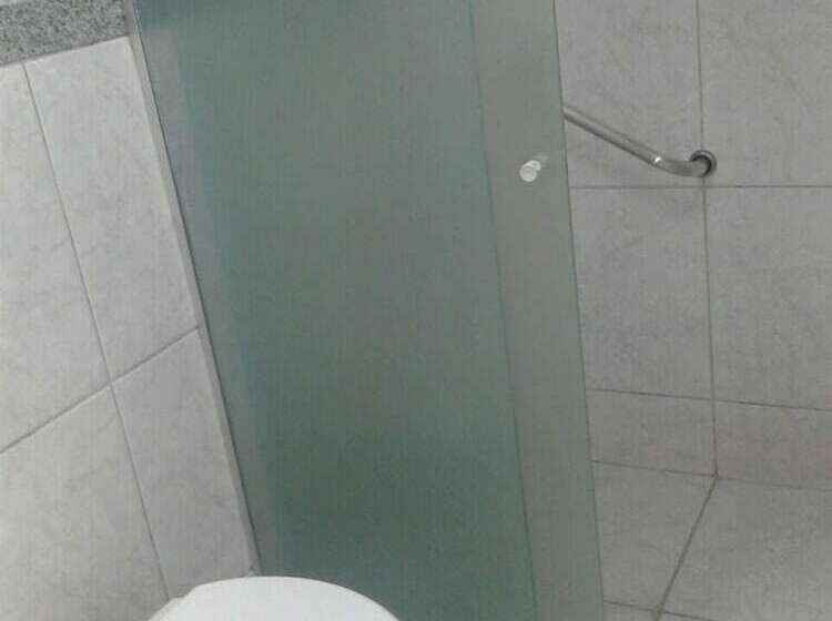 חדר סטנדרט, Kirst