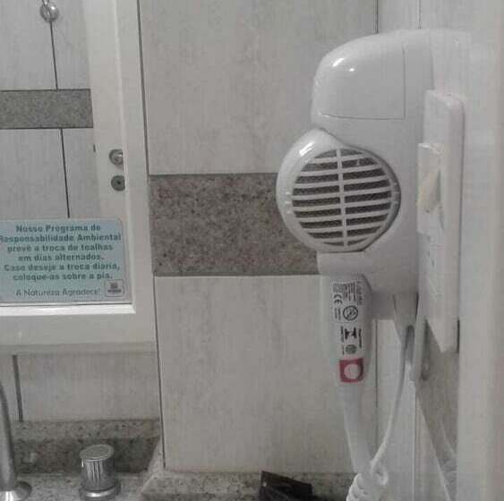 חדר סטנדרט, Kirst