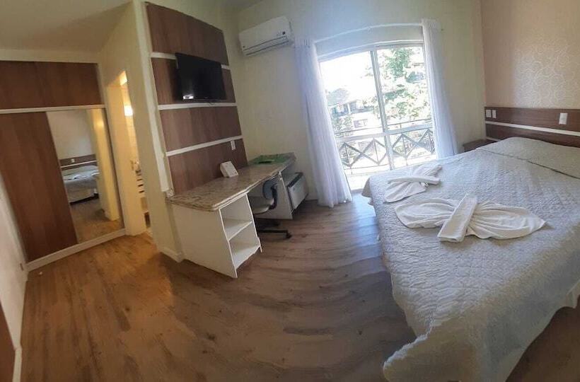 חדר סטנדרט, Kirst