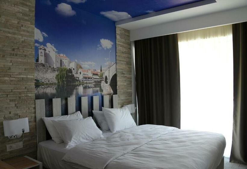 اتاق استاندارد با بالکن, Nar